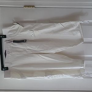 Linen white capri's